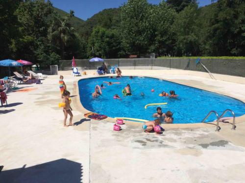泳池, Camping Les Gorges de l'Herault in 敘梅恩