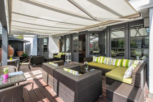 Bar/Lounge, Hotel am Krone Park in Olching