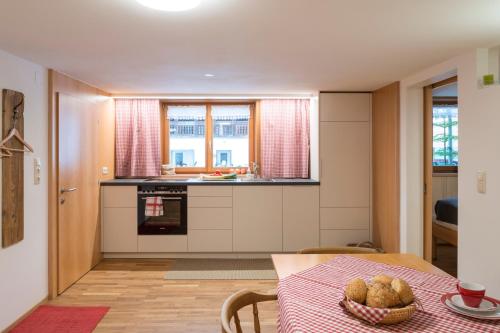 廚房, 克里斯汀公寓酒店 (Appartements Christine) in 貝曹