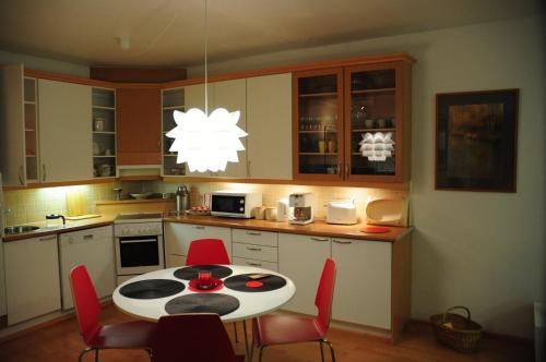Aliisa's Apartment 3