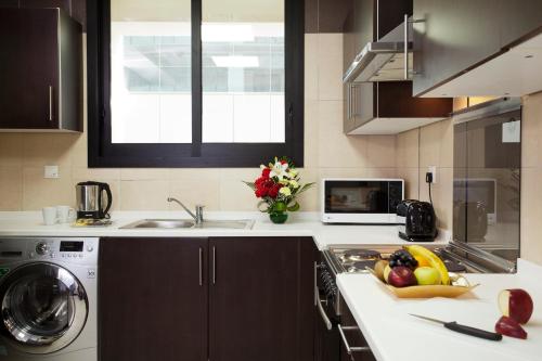Al Waleed Palace Hotel Apartments - Oud Metha - image 9