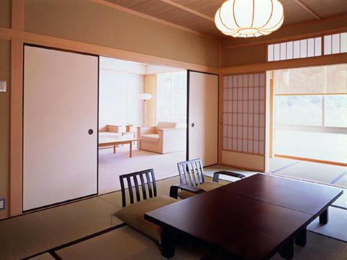 Twin Room with Tatami Area