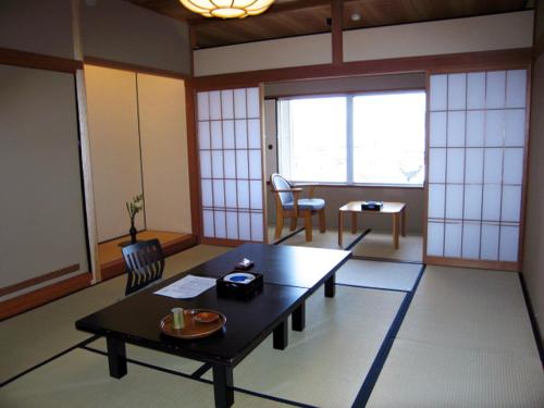 Japanese-Style Room with City View