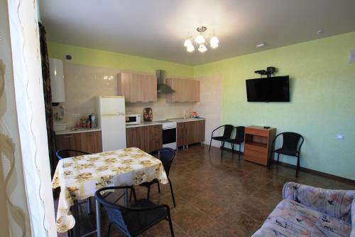 2-bedroom Apartment with a terrace - image 4