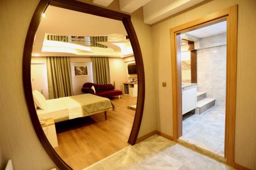 Life Corner , Pension in Izmir