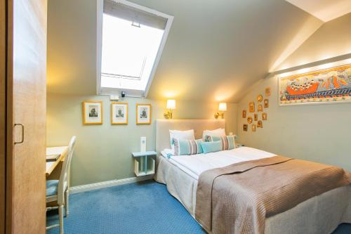 Lady Hamilton Hotel - image 3
