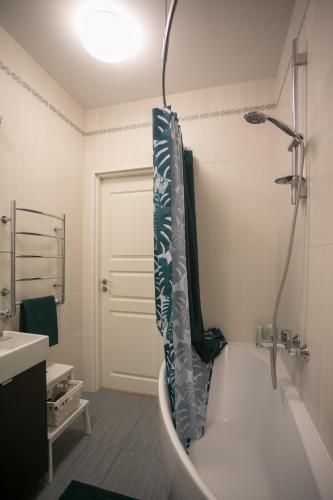 Standard Apartment image 5