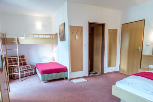 Hotel Kärntnerhof - image 12