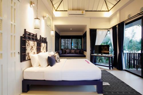 Sunset Resort Khao Lak