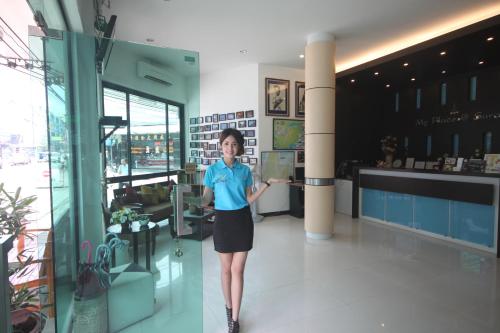 Lobby, My Place @ Surat Hotel near Wat Phothawas