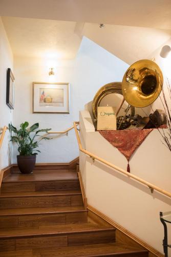 Excelsior Inn - image 2