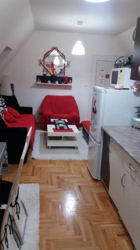 One-Bedroom Apartment image 10