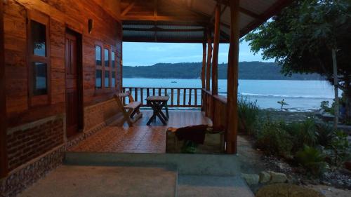 Balcony/terrace, Dolin Cottage in Botohilitano