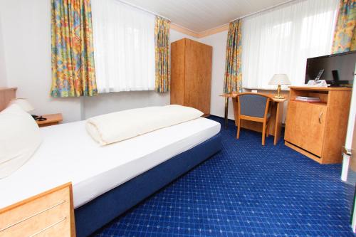 1 twin bed