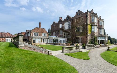 Goldsborough Hall - image 4