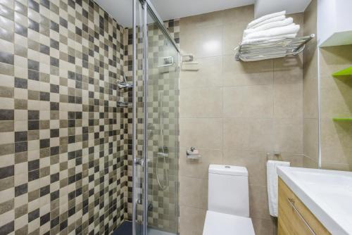 Cubo's Estudio 118 Benal Beach - image 4