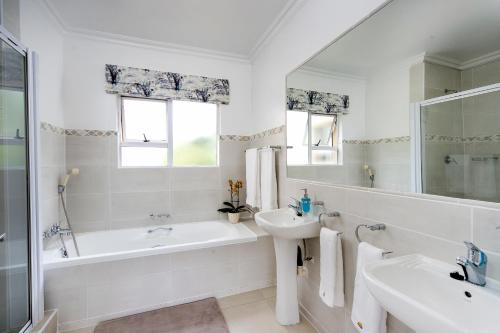 Illovo Beach Apartments at La Mer Illovo Beach Apartments at La Mer