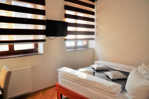 Hotel Noble - image 7