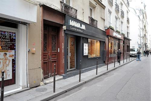 Beautiful apartment in historical Marais - image 12