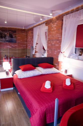 Jacuzzi Apartment Red 4