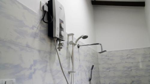 Deluxe Double Room with Balcony image 5
