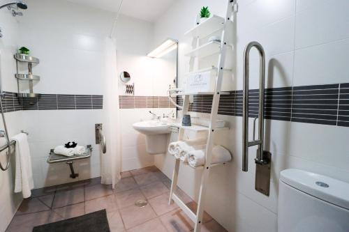 Summerland Apartments Rota - main image