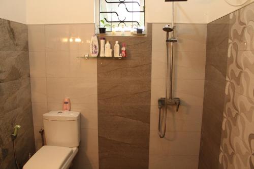 Deluxe Double Room (2 Adults + 1 Child) image 8