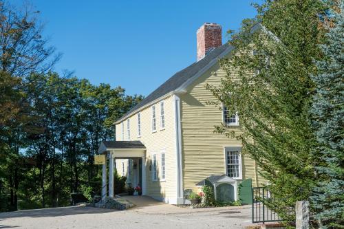 Three Chimneys Inn - 숙소 외관