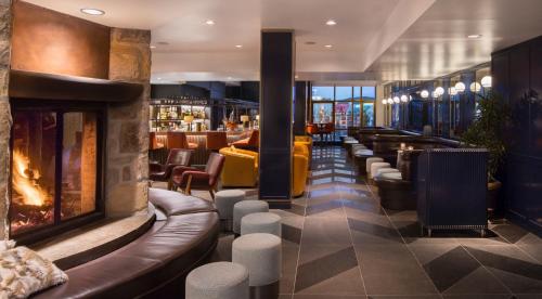 Lobby, Fairmont Tremblant Hotel in Mont-Tremblant (QC)