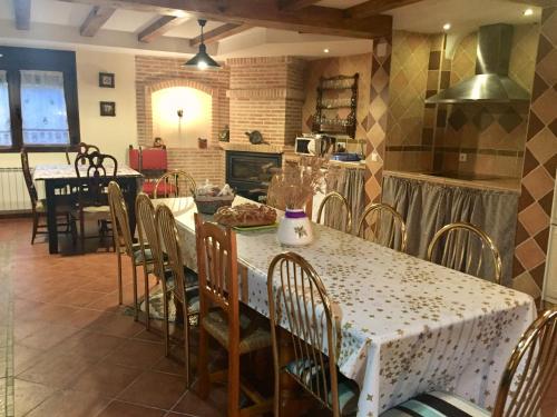 共用Lounge/電視區, Apartamentos Rurales Flor De Lavanda in 布里烏耶加