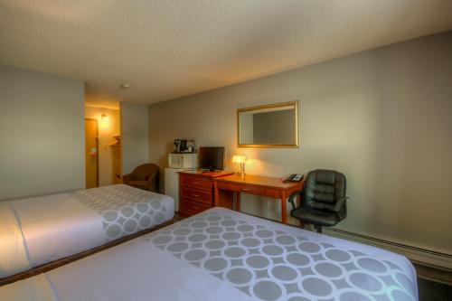 Econo Lodge Regina (SK) Canada