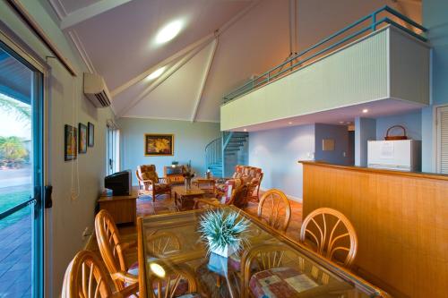 บริการและสิ่งอำนวยความสะดวก, Potshot Hotel Resort. in เอกซ์เมาท์