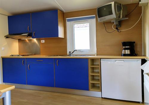 Cocina, Parque De Campismo Orbitur Sao Pedro De Moel in Marinha Grande