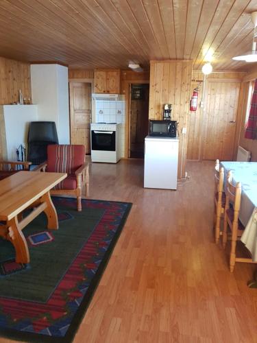 Nybu Two-bedroom cottage · Flatåker