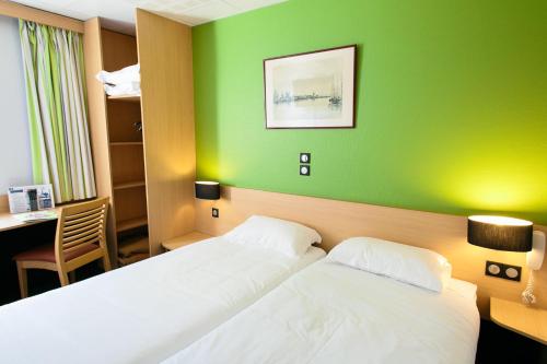 . Hôtel Vert