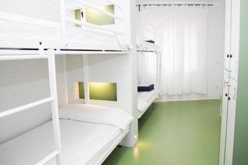 Sant Jordi Hostels Sagrada Familia - image 7