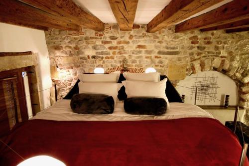 Le Clos de Sainte Croix - image 2