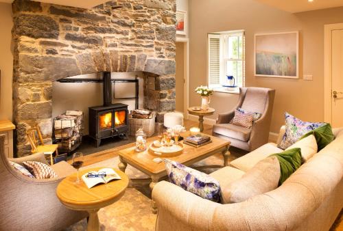 Facilities, The Hawthorn in Teergonean