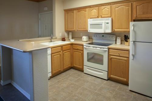 122640159 Palace View Resort by Spinnaker