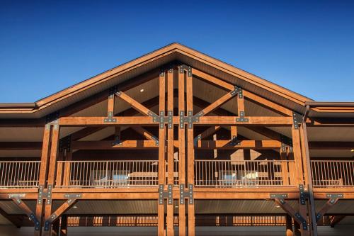 122641788 Palace View Resort by Spinnaker