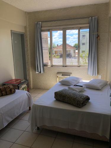 1 double bed, 1 twin bed
