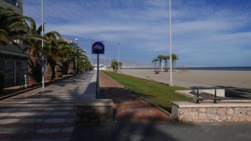 Apartamentos Roquetas Beach - image 5