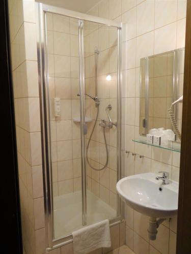 Grot Hotel - image 8