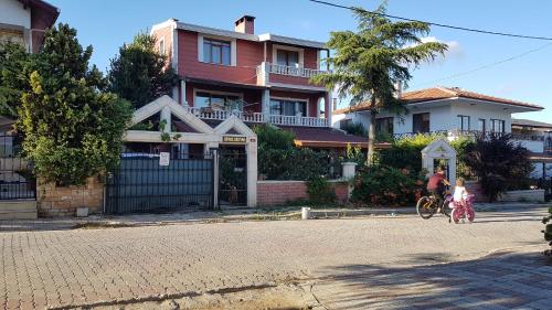 Hotels near KarIsIk Pizza &amp; Cafe, Silivri BEST HOTEL RATES Near