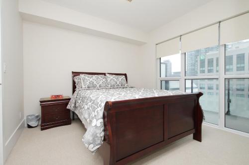 This photo about NAPA Furnished Suites at CN Tower & Maple Leaf Square shared on HyHotel.com