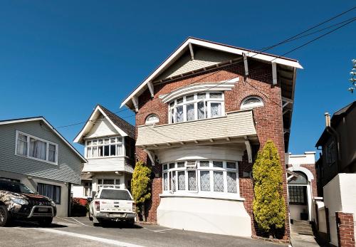 Halswell Lodge - image 3