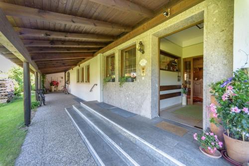入口, 克萊奈酒店－艾德托德 (Kleines Hotel Edeltraud) in 阿紹(希姆高)