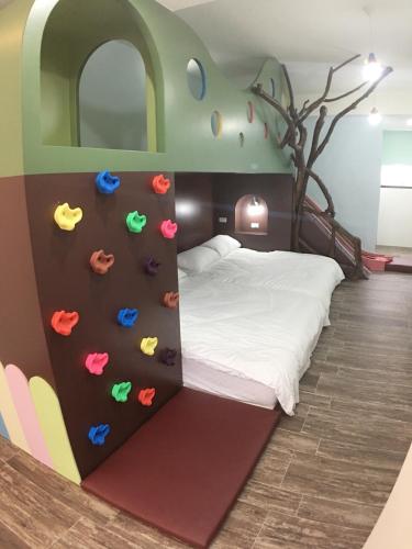 23 Here B&B