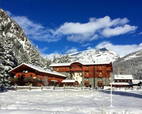 Le Rocher Hotel - Champoluc