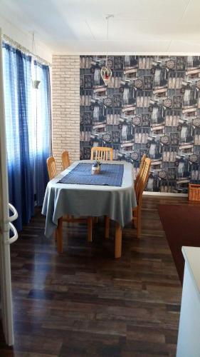 кухня, 4 Bedrooms near Center - Kranni in Порі